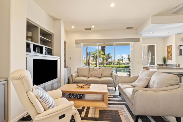 872 Mission Creek Drive, Palm Desert, CA 92211