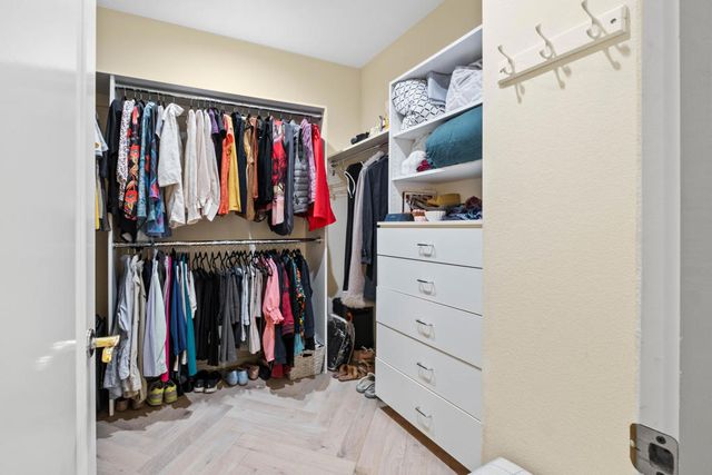 872 Mission Creek Drive, Palm Desert, CA 92211