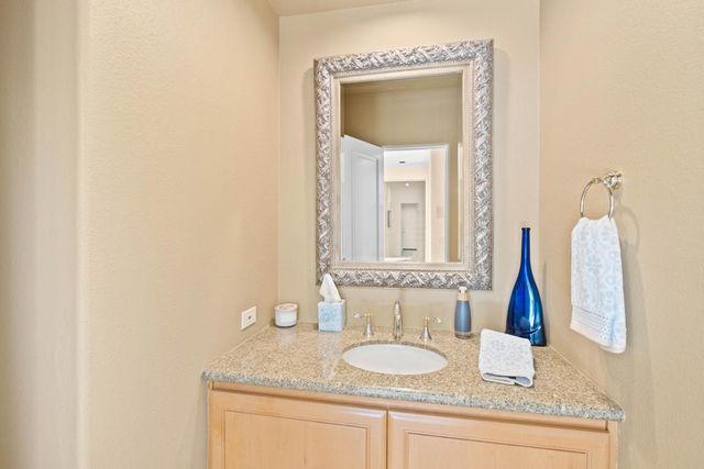 872 Mission Creek Drive, Palm Desert, CA 92211