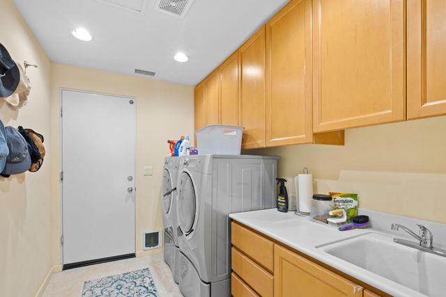 872 Mission Creek Drive, Palm Desert, CA 92211