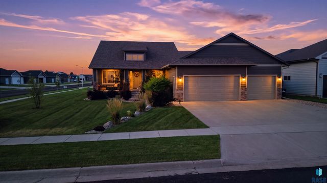 6800 E Smyrna Cir Circle, Sioux Falls, SD 57110