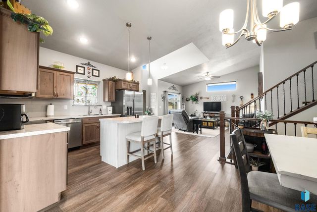 6800 E Smyrna Cir Circle, Sioux Falls, SD 57110