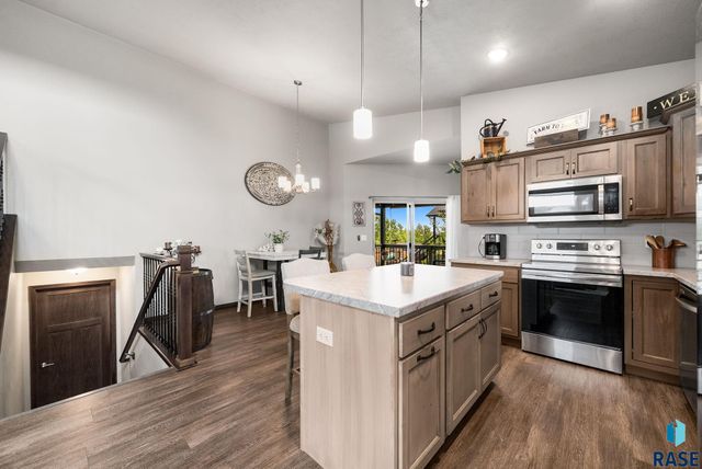 6800 E Smyrna Cir Circle, Sioux Falls, SD 57110