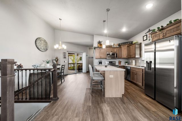 6800 E Smyrna Cir Circle, Sioux Falls, SD 57110
