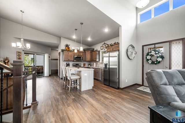 6800 E Smyrna Cir Circle, Sioux Falls, SD 57110