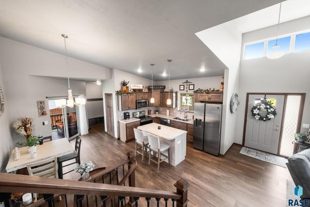 6800 E Smyrna Cir Circle, Sioux Falls, SD 57110