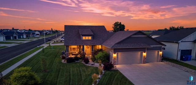 6800 E Smyrna Cir Circle, Sioux Falls, SD 57110