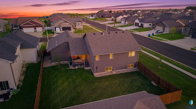 6800 E Smyrna Cir Circle, Sioux Falls, SD 57110