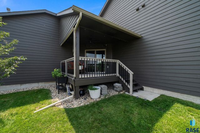 6800 E Smyrna Cir Circle, Sioux Falls, SD 57110