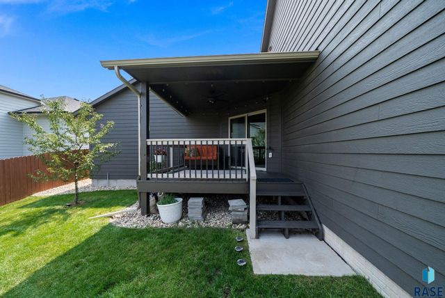 6800 E Smyrna Cir Circle, Sioux Falls, SD 57110