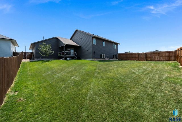 6800 E Smyrna Cir Circle, Sioux Falls, SD 57110