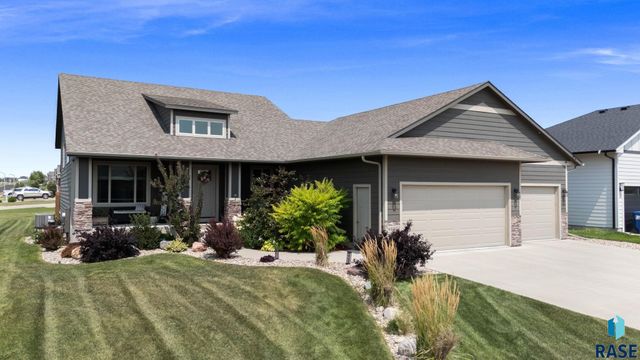 6800 E Smyrna Cir Circle, Sioux Falls, SD 57110