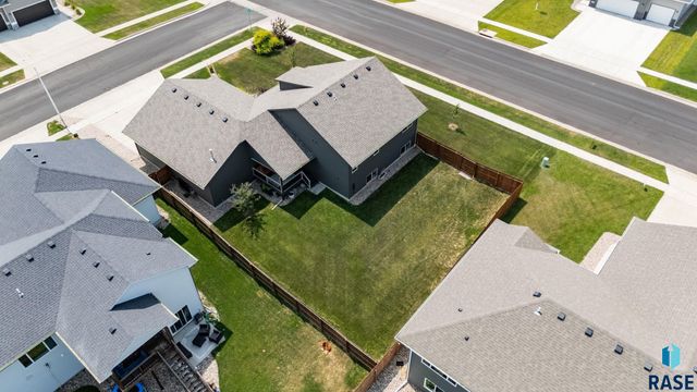 6800 E Smyrna Cir Circle, Sioux Falls, SD 57110