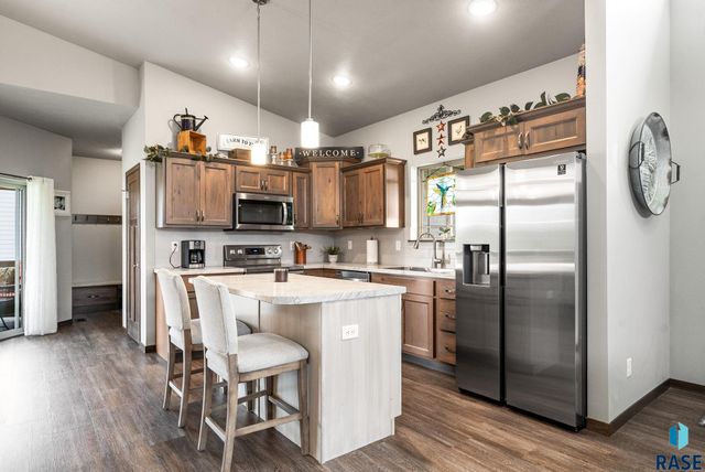 6800 E Smyrna Cir Circle, Sioux Falls, SD 57110