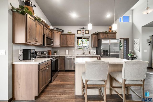 6800 E Smyrna Cir Circle, Sioux Falls, SD 57110