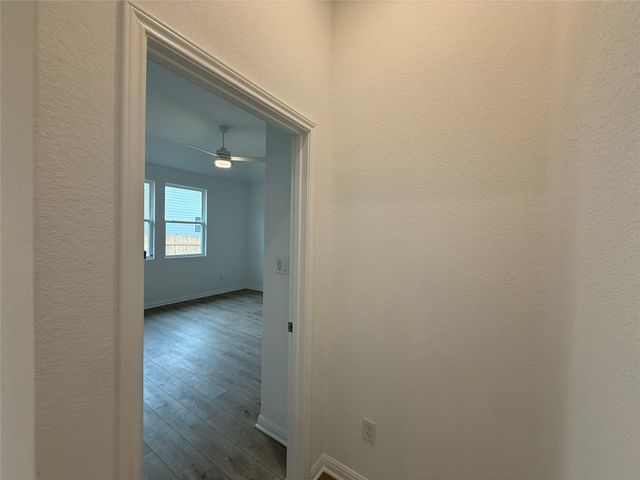 121 Knockout Rose DR, San Marcos, TX 78666