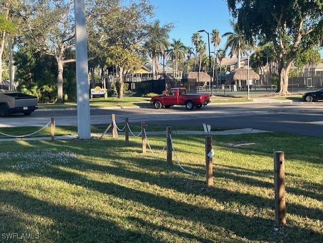 680 Park ST, Naples, FL 34102