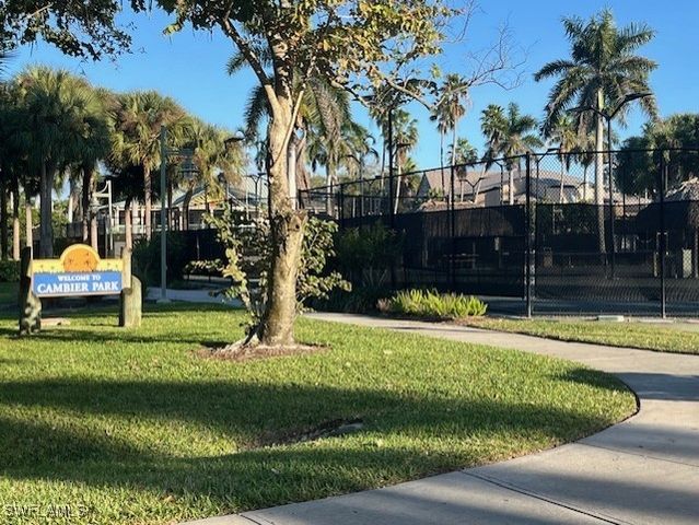 680 Park ST, Naples, FL 34102