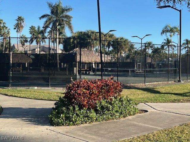 680 Park ST, Naples, FL 34102