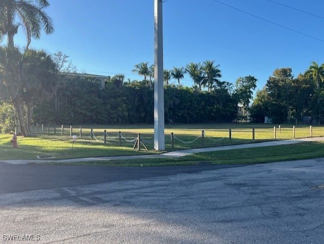 680 Park ST, Naples, FL 34102