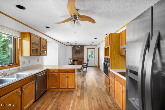 5 Camden Lane, Johnson City, TN 37601