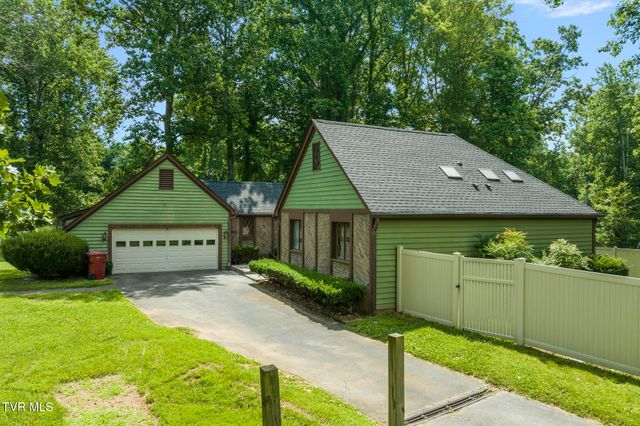 5 Camden Lane, Johnson City, TN 37601