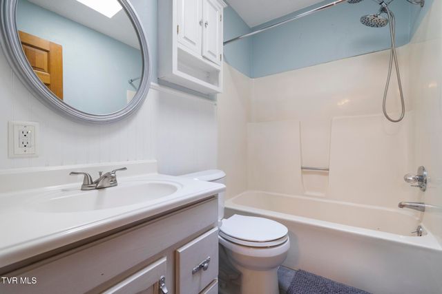 5 Camden Lane, Johnson City, TN 37601