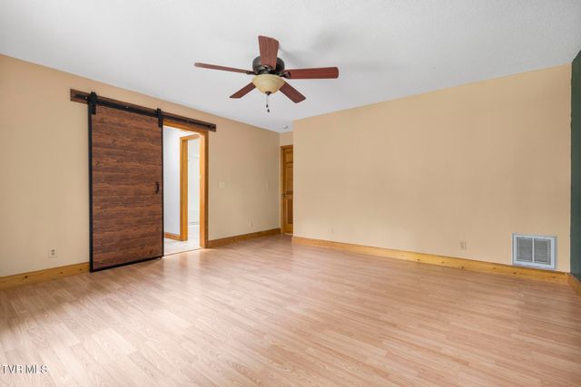 5 Camden Lane, Johnson City, TN 37601