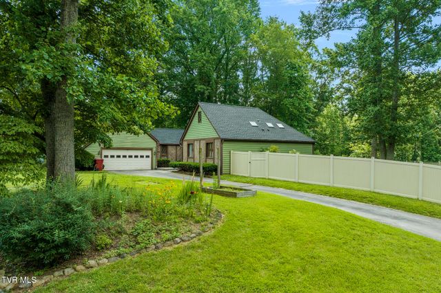 5 Camden Lane, Johnson City, TN 37601
