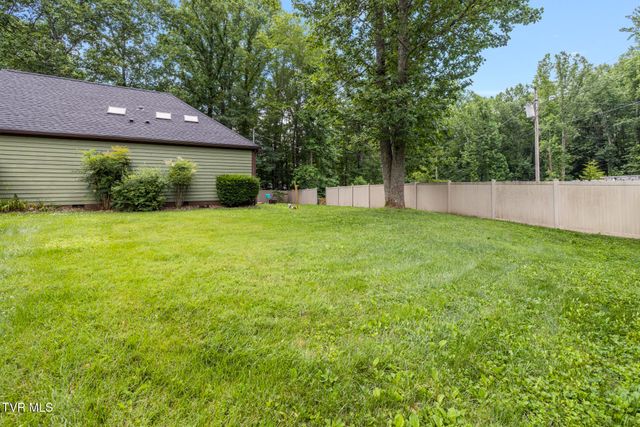 5 Camden Lane, Johnson City, TN 37601