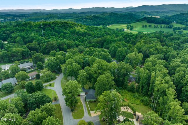 5 Camden Lane, Johnson City, TN 37601