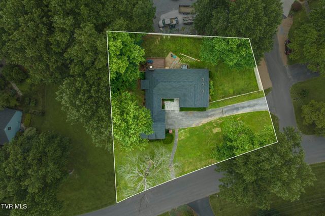 5 Camden Lane, Johnson City, TN 37601