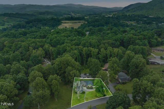 5 Camden Lane, Johnson City, TN 37601