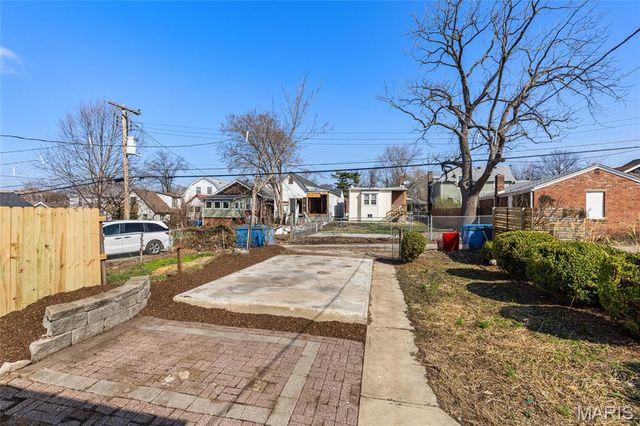 6817 W Park Avenue, St Louis, MO 63139