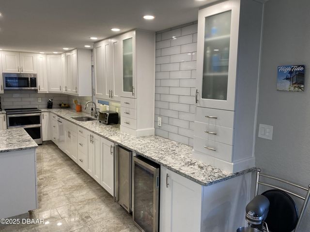 1571 S Atlantic Ave Apt 108, New Smyrna Beach, FL 32169