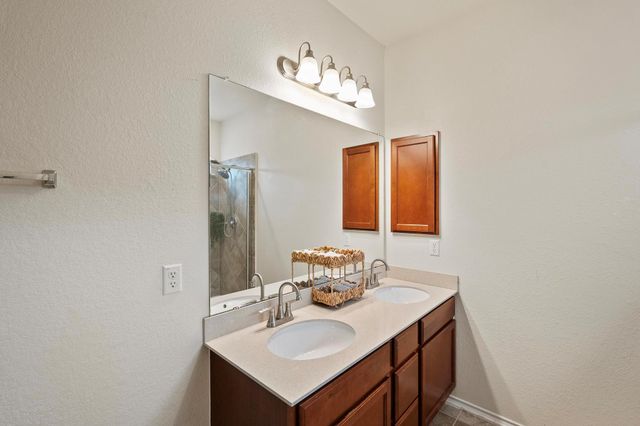 1004 Grand Teton TRL, Taylor, TX 76574