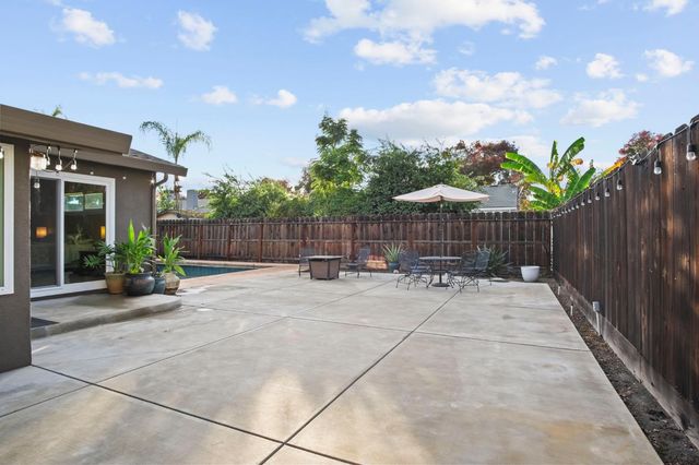 1217 E Sonoma Ave, Modesto, CA 95355