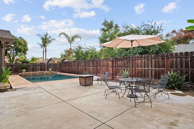 1217 E Sonoma Ave, Modesto, CA 95355