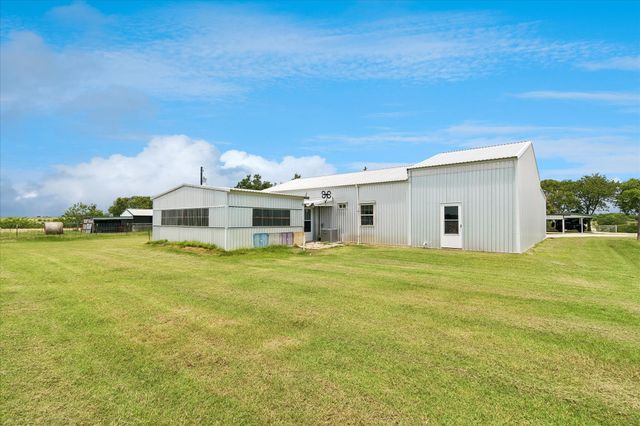 3007 McReynolds Road, Sanger, TX 76266