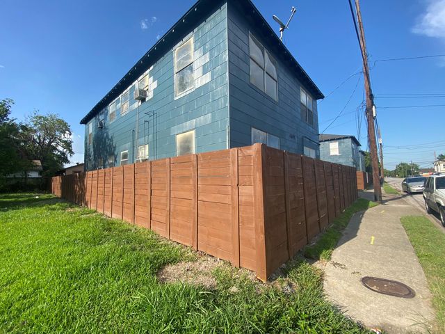 4609 Market St Street 3, Houston, TX 77020