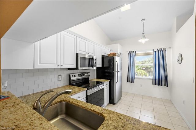 6605 Huntington Lakes CIR 203, Naples, FL 34119