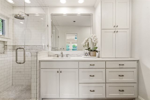 7022 Casa Loma Avenue, Dallas, TX 75214
