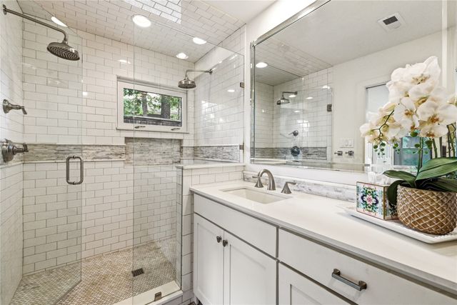 7022 Casa Loma Avenue, Dallas, TX 75214