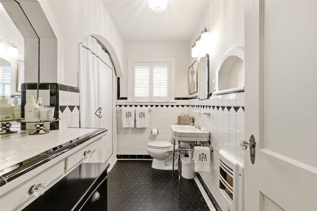 7022 Casa Loma Avenue, Dallas, TX 75214