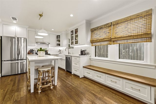 7022 Casa Loma Avenue, Dallas, TX 75214
