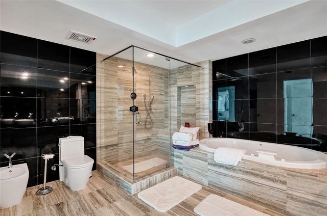 101 S Fort Lauderdale Beach Boulevard 2207, Fort Lauderdale, FL 33316