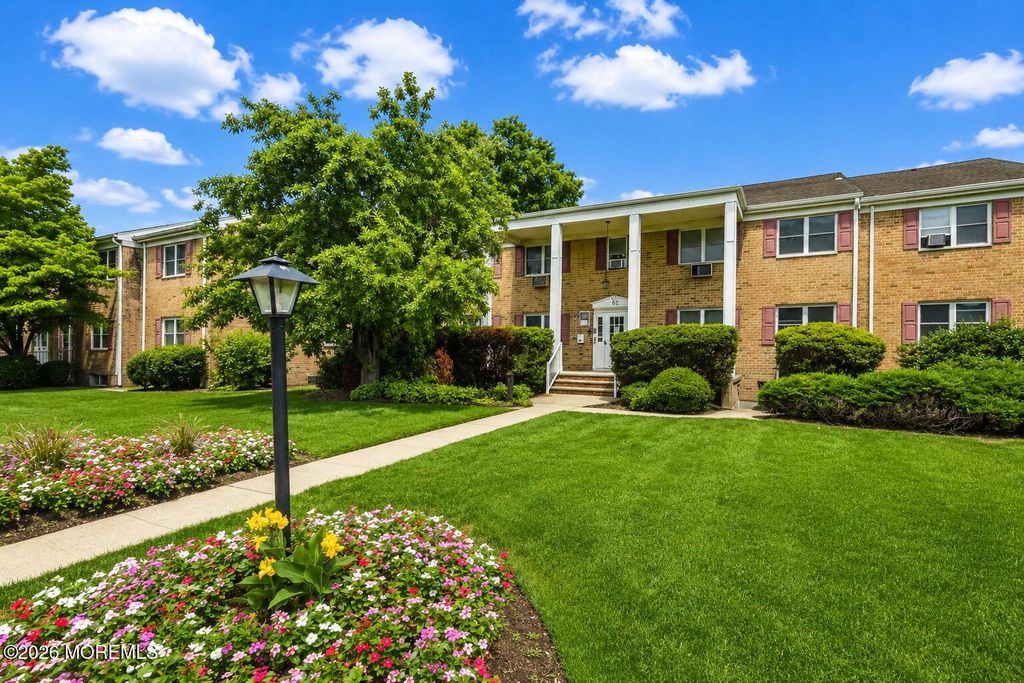 63 Stonehurst Boulevard G, Freehold, NJ 07728