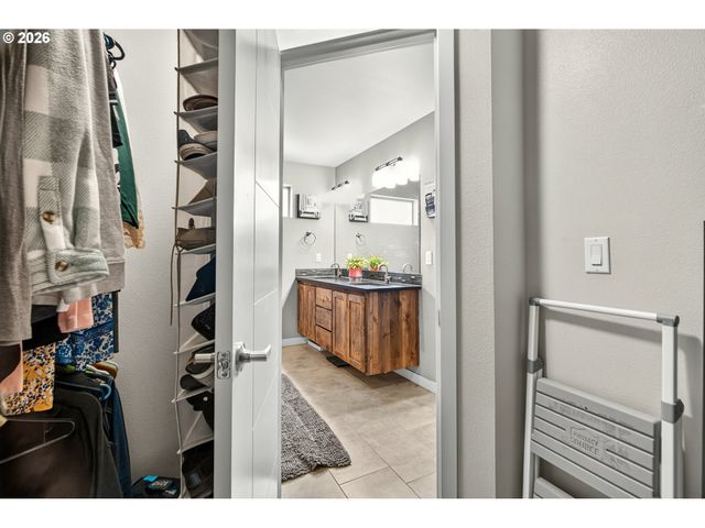12343 Ne 115TH St, Vancouver, WA 98682