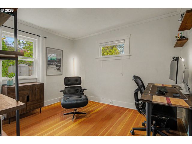 8908 Ne WYGANT St, Portland, OR 97220