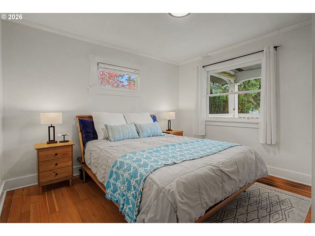 8908 Ne WYGANT St, Portland, OR 97220